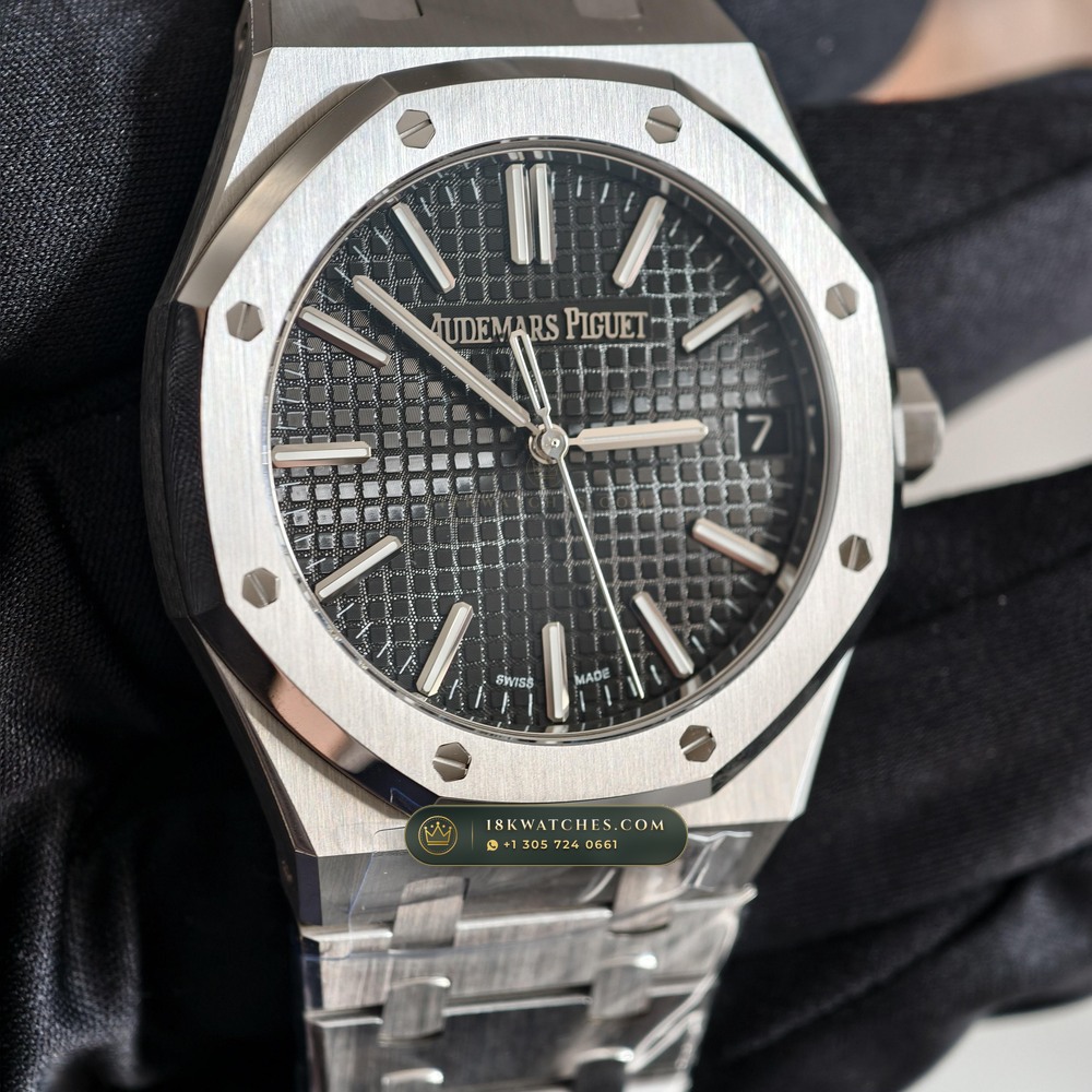 Audemars Piguet Royal Oak Selfwinding 41mm 18K Rose Gold Ref. 15510OR.OO.1320OR.01 — Studio Gallery Plate IV in 18K Rose Gold Au750 (224.1g Verified Mass, Audemars Piguet Cal. 4302 - 70h Power Reserve)