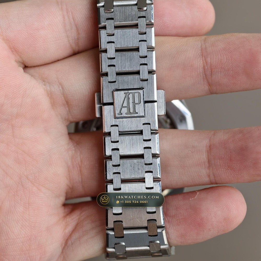 Audemars Piguet Royal Oak Jumbo Extra-Thin 39mm Custom Tapestry Dial 5-Axis CNC Case Ref. 15202ST.OO.1240ST.01 — Studio Gallery Plate VIII in 904L Stainless Steel Custom Architecture (103.5g Verified Mass, Audemars Piguet Cal. 2121 Ultra-Thin)