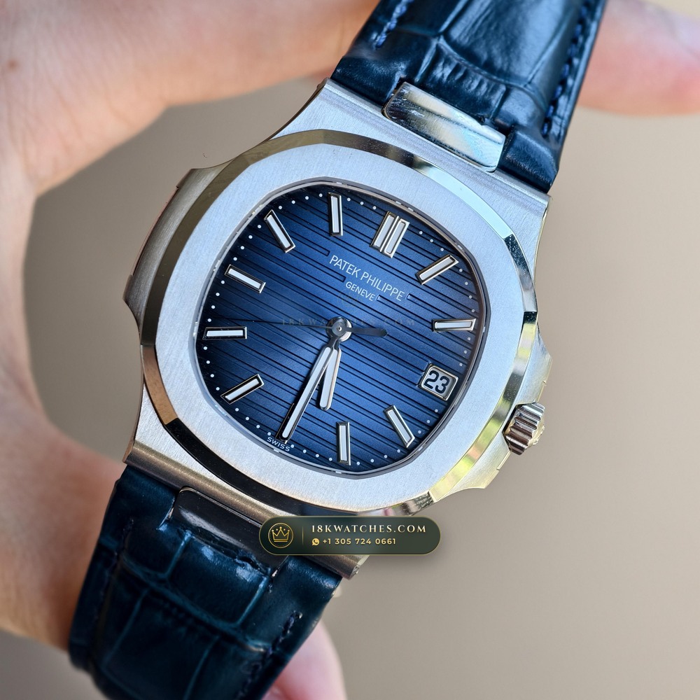 Patek Philippe Nautilus Self-Winding 41mm 18K White Gold Ref. 5811/1G-001 — Studio Gallery Plate III in 18K White Gold Au750 (112.2g Verified Mass, Patek Philippe Cal. 26-330 S C - 21K Gold Rotor)