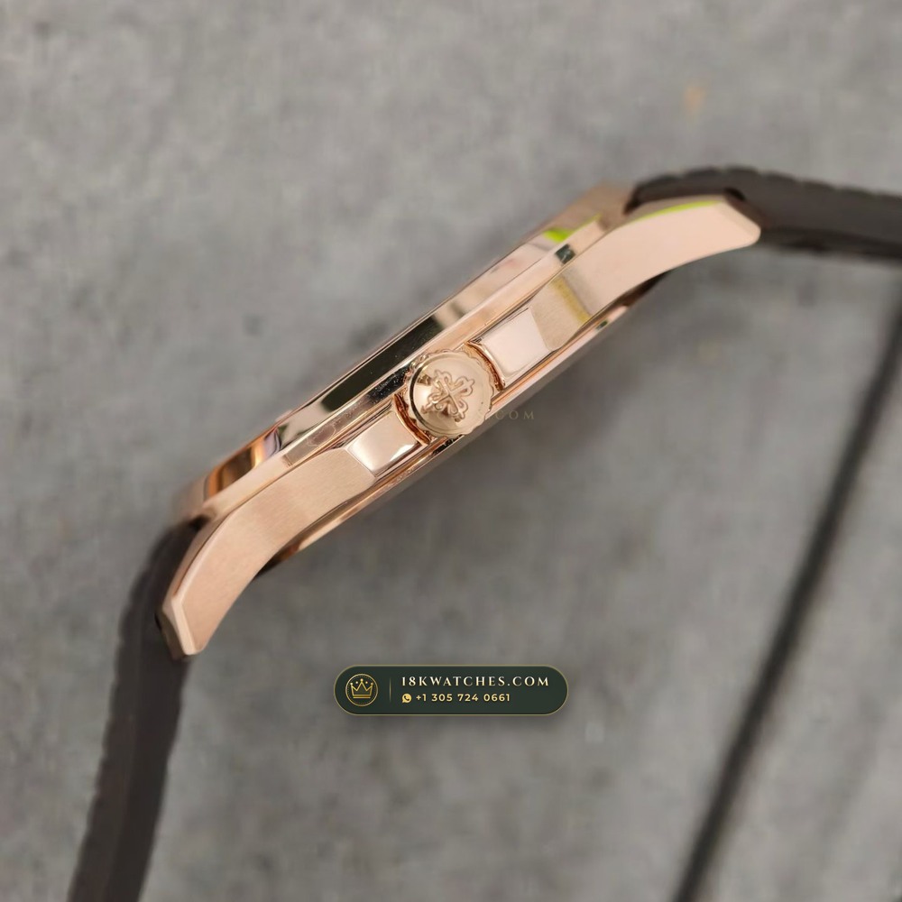 Patek Philippe Aquanaut Extra-Large Self-Winding 18K Rose Gold Ref. 5167R — Studio Gallery Plate V in 18K Rose Gold Au750 (108.7g Verified Mass, Patek Philippe Cal. 324 S C - 21K Gold Rotor)