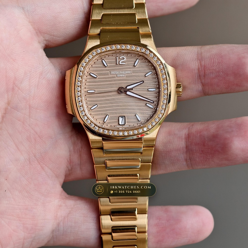 Patek Philippe Nautilus Ladies Automatic 18K Rose Gold Ref. 7118/1R