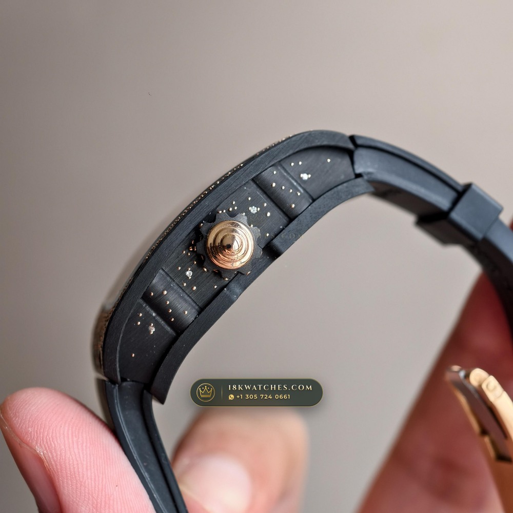 Richard Mille RM 07-01 Automatic Tonneau Dark Night Carbon TPT & Gold Leaf — Studio Gallery Plate V in Carbon TPT & Grade 5 Titanium (58.1g Verified Mass, Richard Mille Cal. CRMA2 Variable-Geometry Rotor)
