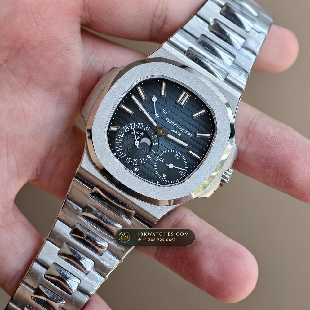 Patek Philippe Nautilus Moonphase & Power Reserve Custom SW Dial Free-Sprung Calibre Ref. 5712/1A — Studio Gallery Plate III in 904L Stainless Steel Custom Architecture (116.3g Verified Mass, Patek Philippe Cal. 240 PS IRM C LU - 22K Gold Micro-Rotor)