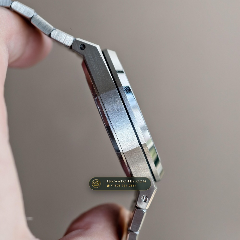 Audemars Piguet Royal Oak Selfwinding 41mm Geneva Atelier Spec Ref. 15510ST — Studio Gallery Plate IV in 904L Stainless Steel Custom Architecture (166.4g Verified Mass, Audemars Piguet Cal. 4302 - 70h Power Reserve)