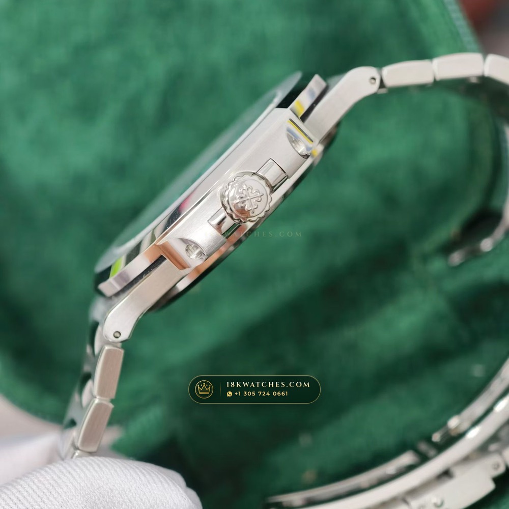 Patek Philippe Nautilus Self-Winding Tiffany Blue Dial Ref. 5711/1A-018 — Studio Gallery Plate V in 904L Stainless Steel Custom Architecture (114.6g Verified Mass, Patek Philippe Cal. 26-330 S C / Cal. 324 S C - 21K Gold Rotor)