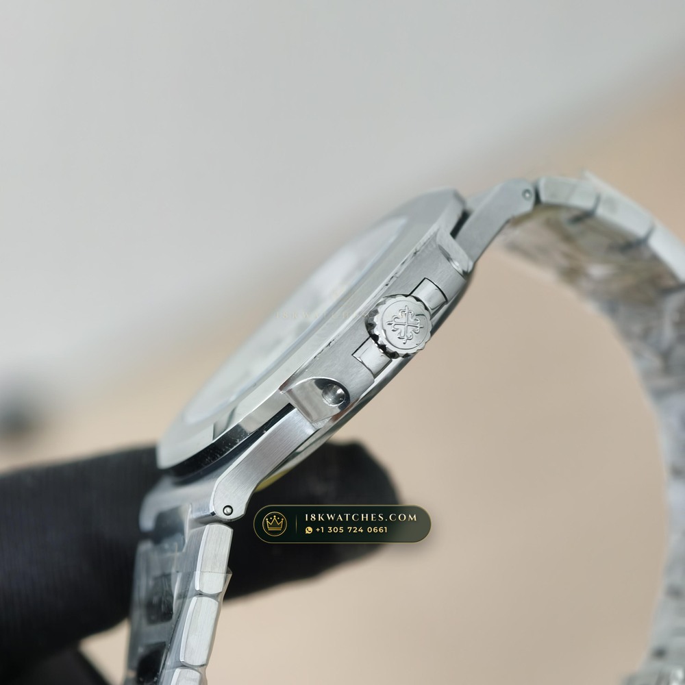 Patek Philippe Nautilus Self-Winding Ref. 5711/1A-011 — Studio Gallery Plate IV in 904L Stainless Steel Custom Architecture (114.6g Verified Mass, Patek Philippe Cal. 26-330 S C / Cal. 324 S C - 21K Gold Rotor)