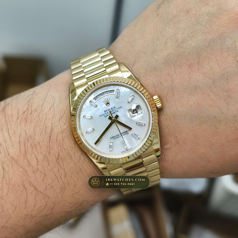Rolex Day-Date 36 Iridescent Natural Mother-of-Pearl Dial 18K Yellow Gold Ref. 128238 — Studio Gallery Plate VIII in 18K Yellow Gold Au750 (183.4g Verified Mass, Rolex Manufacture Cal. 3255 - 70h Power Reserve)