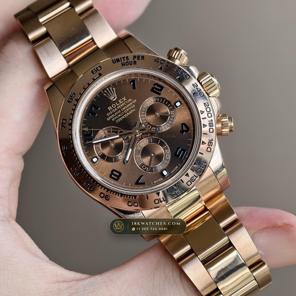 Rolex Cosmograph Daytona 18K Everose Gold Ref. 116505 — Studio Gallery Plate III in 18K Rose Gold Au750 (216.6g Verified Mass, Rolex Manufacture Cal. 4130 - 72h Power Reserve)