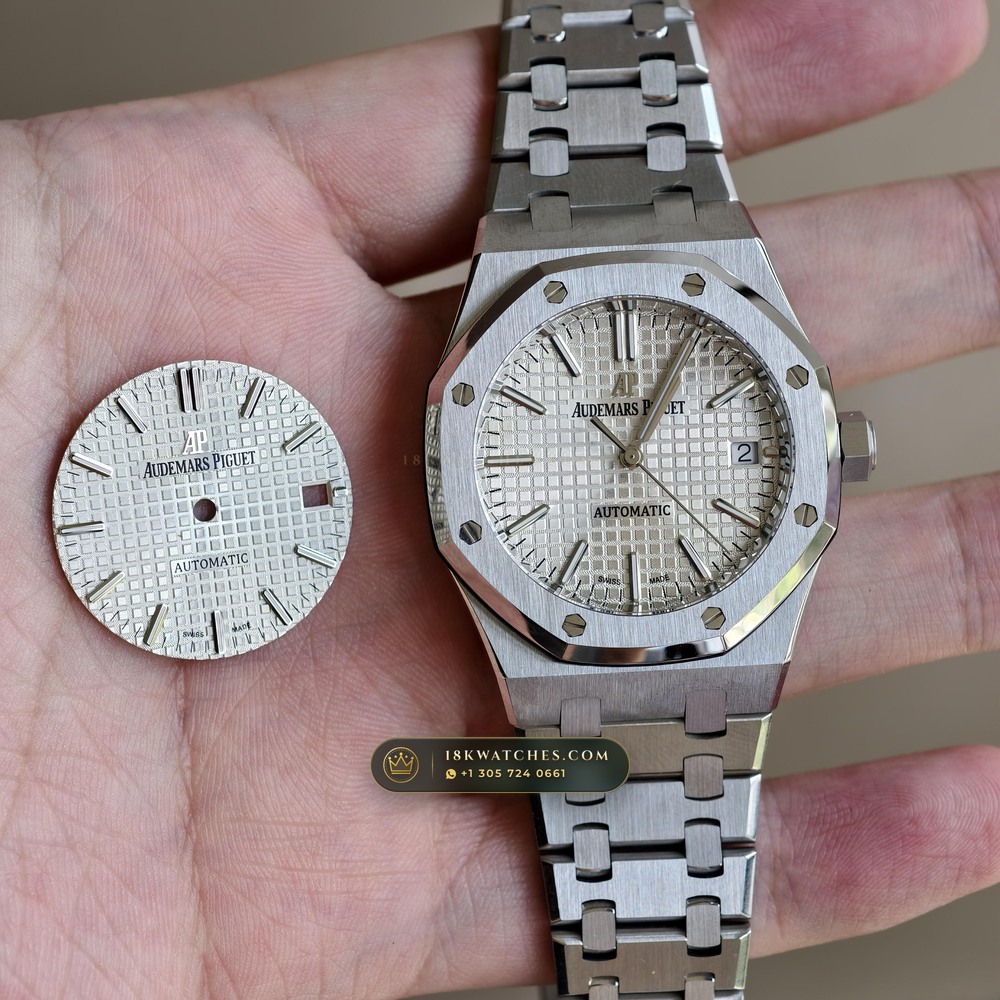 Audemars Piguet Royal Oak Selfwinding 37mm Sunburst Rhodium / Slate Grey Dial Ref. 15450ST