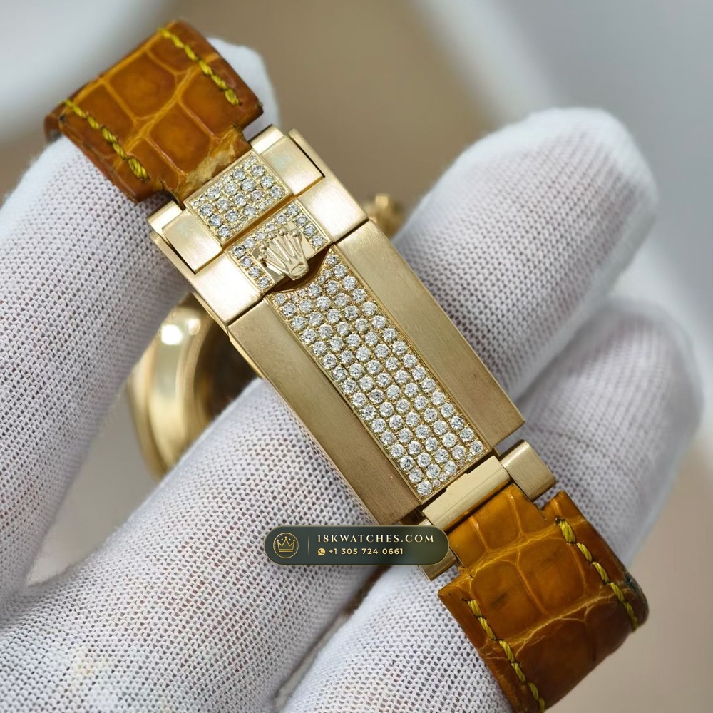 Rolex Cosmograph Daytona Baguette Diamond Edition 18K Yellow Gold Ref. 116588TBR — Studio Gallery Plate VI in 18K Yellow Gold Au750 (160.4g Verified Mass, Rolex Manufacture Cal. 4130 - 72h Power Reserve)