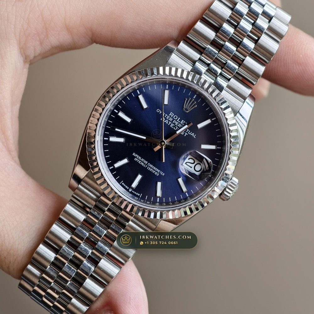 Rolex Datejust 36 Graduated Royal Blue Sunburst Dial Ref. 126231 — Studio Gallery Plate III in 18K Gold & 904L Oystersteel Rolesor (130.7g Verified Mass, Rolex Manufacture Cal. 3235 - 70h Power Reserve)
