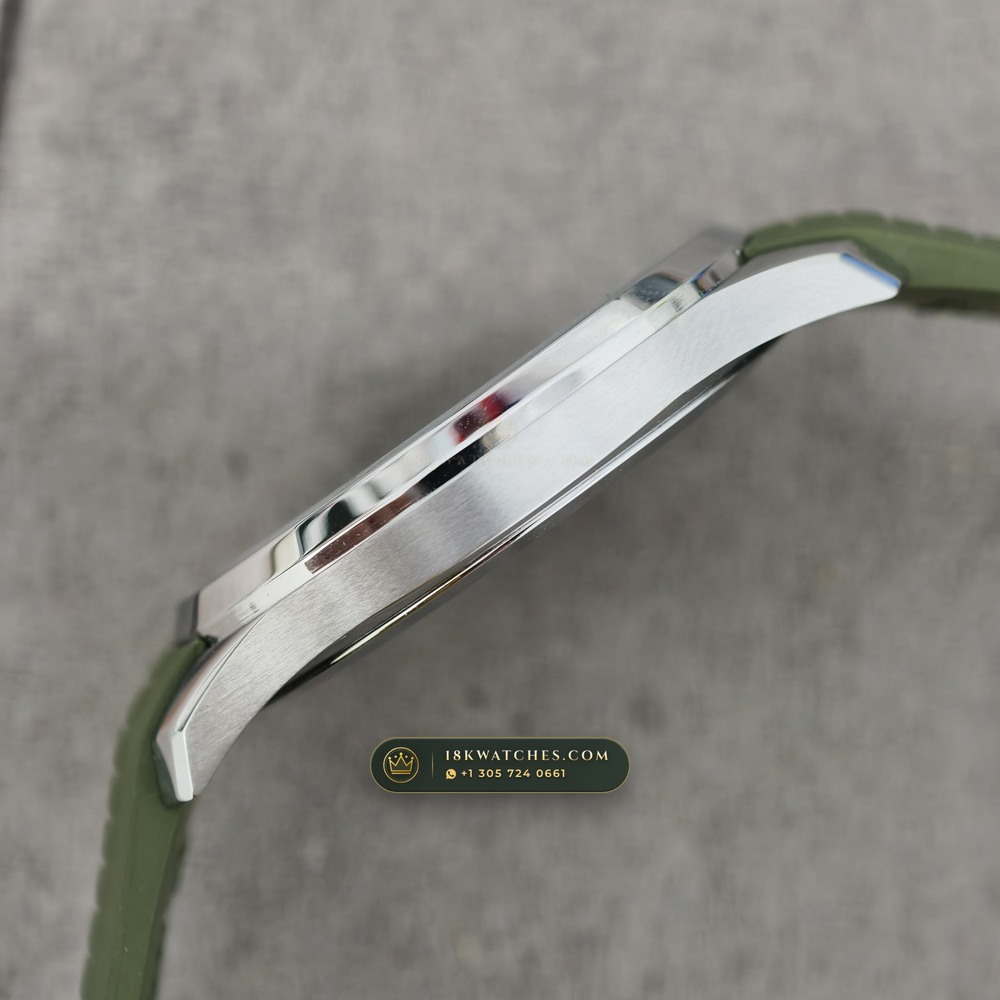 Patek Philippe Aquanaut Jumbo 42.2mm 18K White Gold Free-Sprung Calibre Ref. 5168G — Studio Gallery Plate VI in 18K White Gold Au750 (120.4g Verified Mass, Patek Philippe Cal. 324 S C - 21K Gold Rotor)