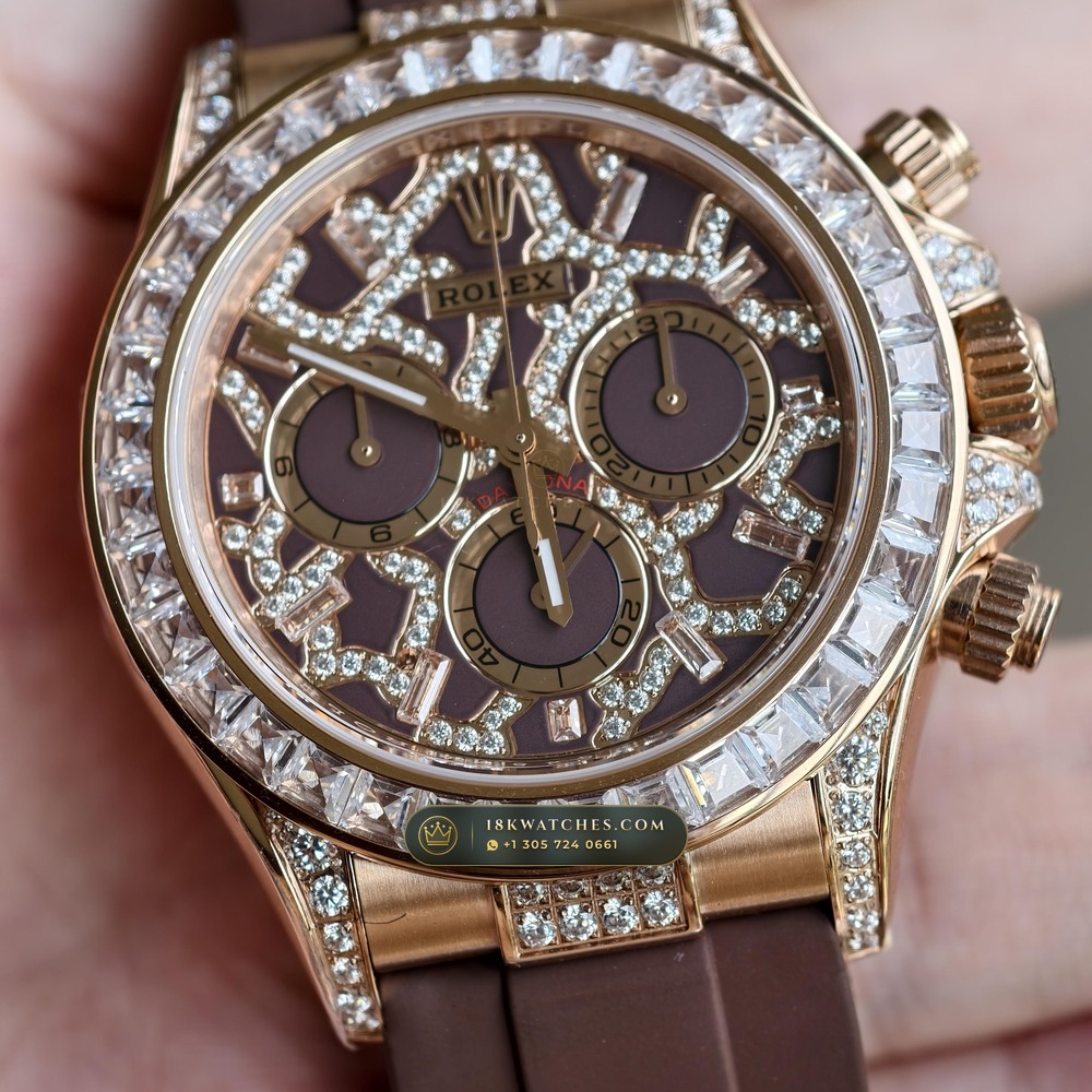 Rolex Cosmograph Daytona Giraffe Off-Catalogue Diamond Edition 18K Everose Gold Ref. 126555TBR — Studio Gallery Plate V in 18K Rose Gold Au750 (216.4g Verified Mass, Rolex Manufacture Cal. 4131 - 72h Power Reserve)