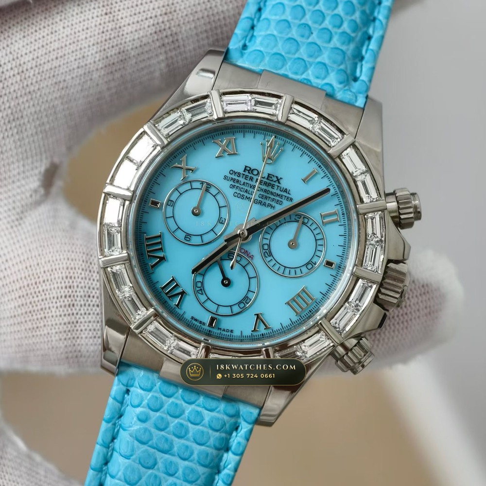 Rolex Cosmograph Daytona Natural Turquoise Dial 18K White Gold Ref. 116589BR — Studio Gallery Plate III in 18K White Gold Au750 (160.7g Verified Mass, Rolex Manufacture Cal. 4130 - 72h Power Reserve)