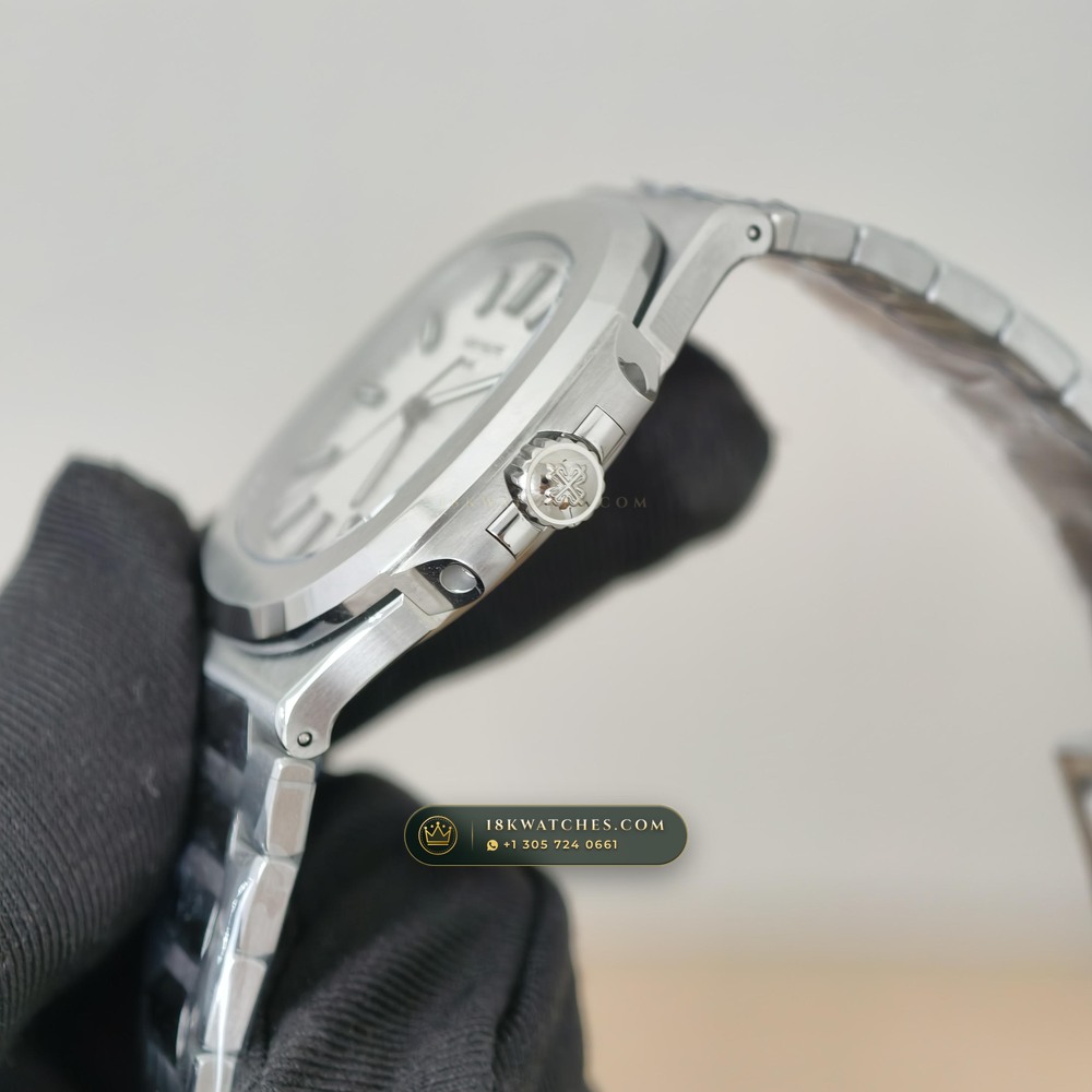 Patek Philippe Nautilus Self-Winding Ref. 5711A — Studio Gallery Plate IV in 904L Stainless Steel Custom Architecture (115.0g Verified Mass, Patek Philippe Cal. 26-330 S C / Cal. 324 S C - 21K Gold Rotor)