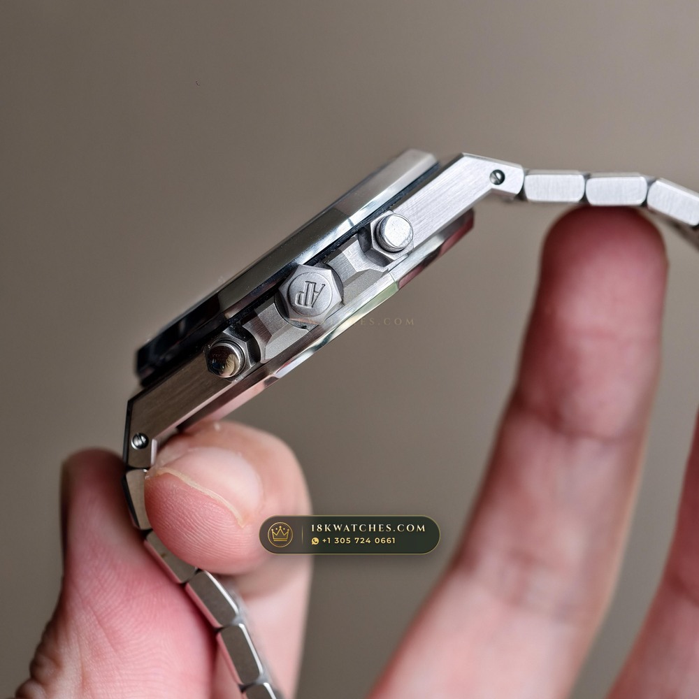 Audemars Piguet Royal Oak Selfwinding Chronograph 41mm Ref. 26331ST.OO.1220ST.02 — Studio Gallery Plate V in 904L Stainless Steel Custom Architecture (180.5g Verified Mass, Audemars Piguet Cal. 2385 Column-Wheel Chronograph)