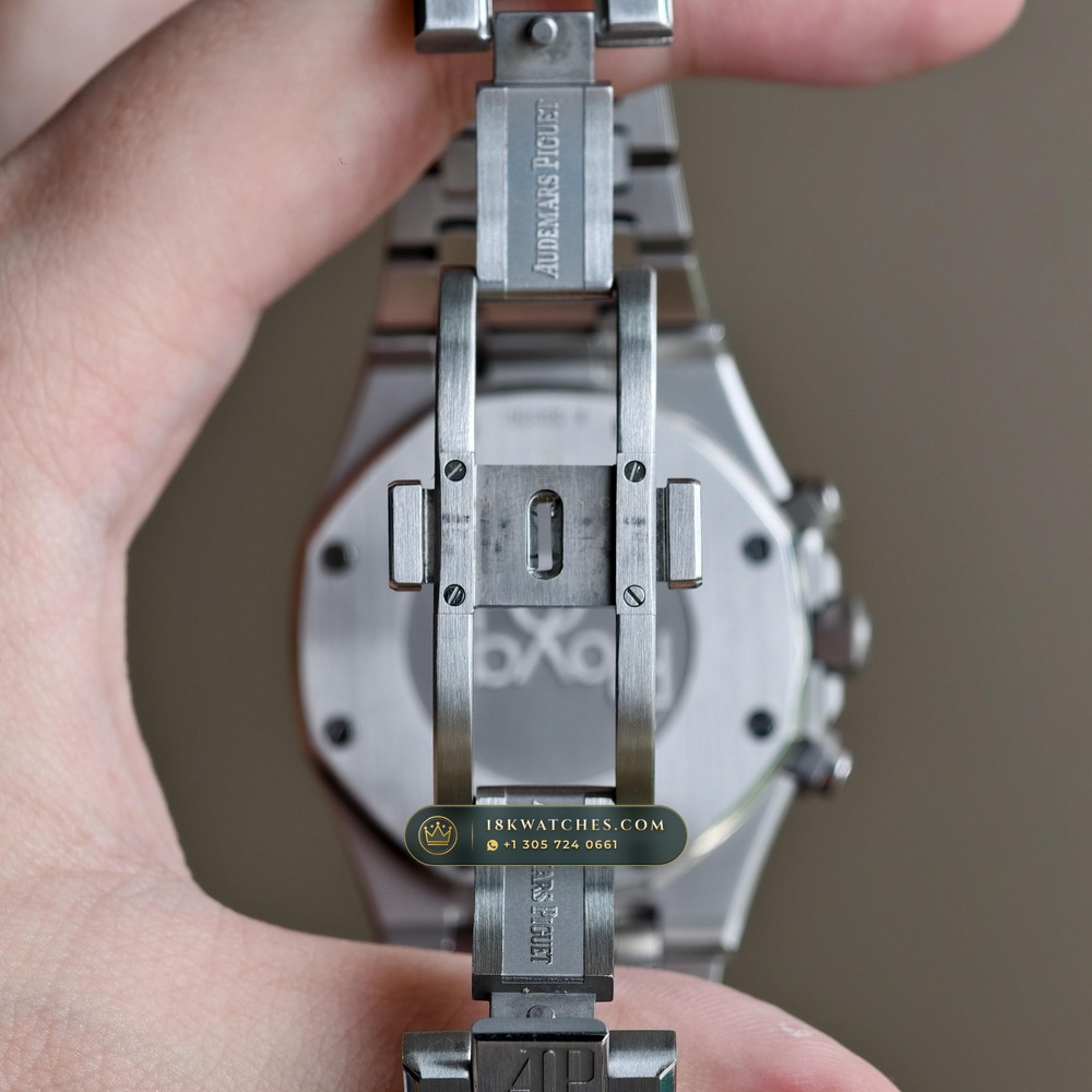 Audemars Piguet Royal Oak Selfwinding Chronograph 41mm Ref. 26331ST.OO.1220ST.02 — Studio Gallery Plate VII in 904L Stainless Steel Custom Architecture (180.5g Verified Mass, Audemars Piguet Cal. 2385 Column-Wheel Chronograph)