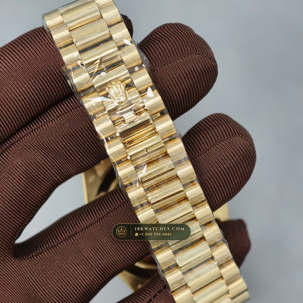 Rolex Day-Date 40 18K Yellow Gold Ref. 228238 — Studio Gallery Plate VII in 18K Yellow Gold Au750 (210.2g Verified Mass, Rolex Manufacture Cal. 3255 - 70h Power Reserve)