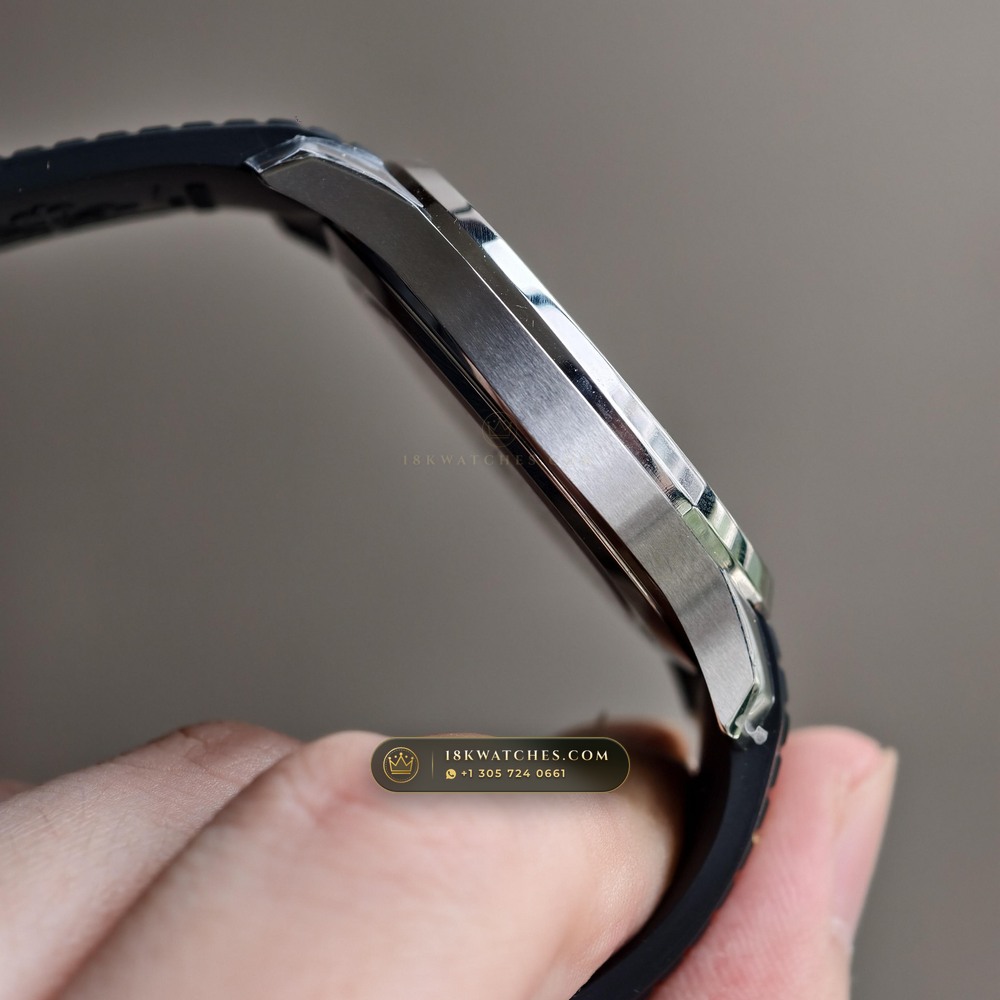 Patek Philippe Aquanaut Extra-Large Self-Winding Custom SW Dial Free-Sprung Calibre Ref. 5167A — Studio Gallery Plate IV in 904L Stainless Steel Custom Architecture (79.4g Verified Mass, Patek Philippe Cal. 324 S C - 21K Gold Rotor)