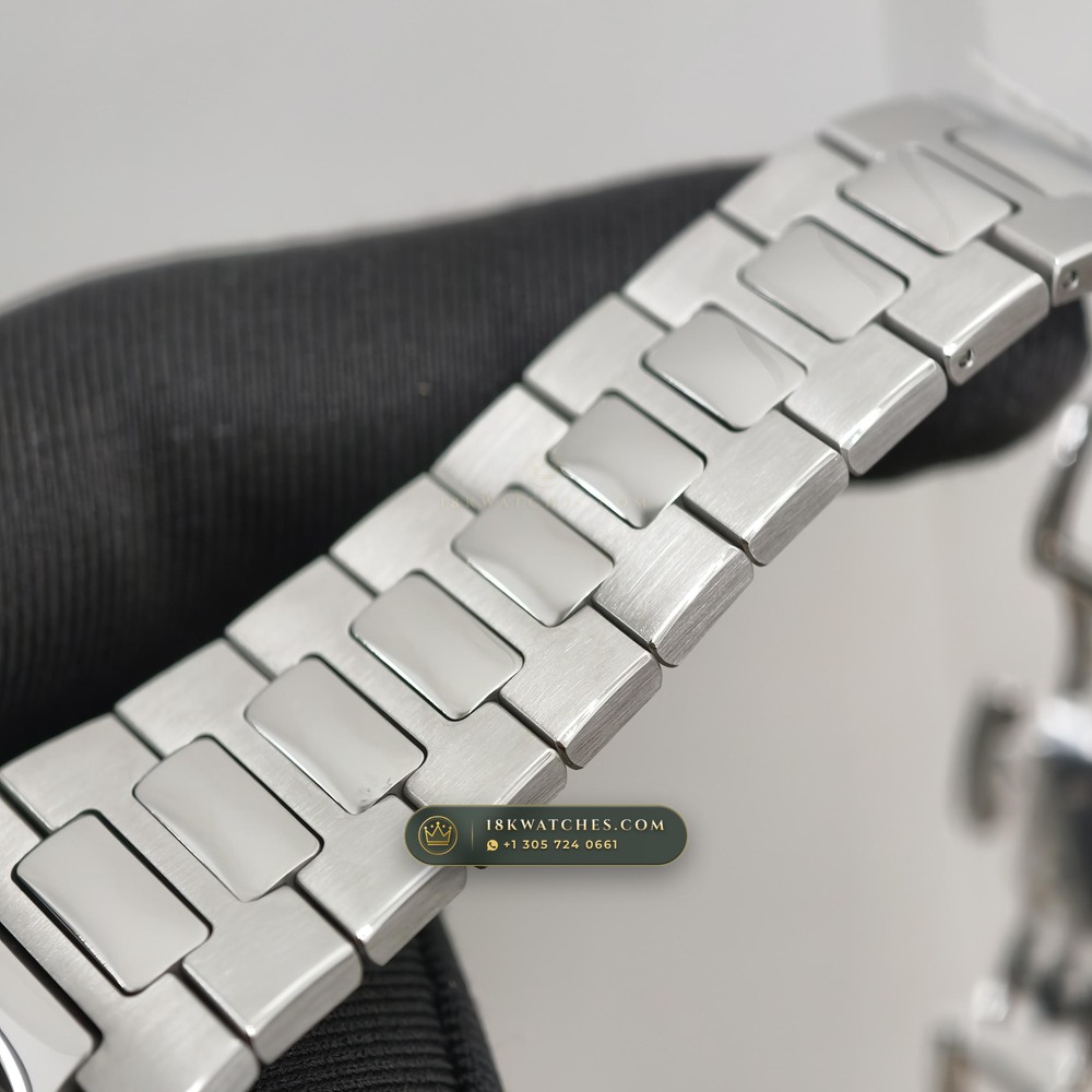 Patek Philippe Nautilus Moonphase & Power Reserve Geneva Atelier Spec Ref. 5712/1A — Studio Gallery Plate VII in 904L Stainless Steel Custom Architecture (116.8g Verified Mass, Patek Philippe Cal. 240 PS IRM C LU - 22K Gold Micro-Rotor)