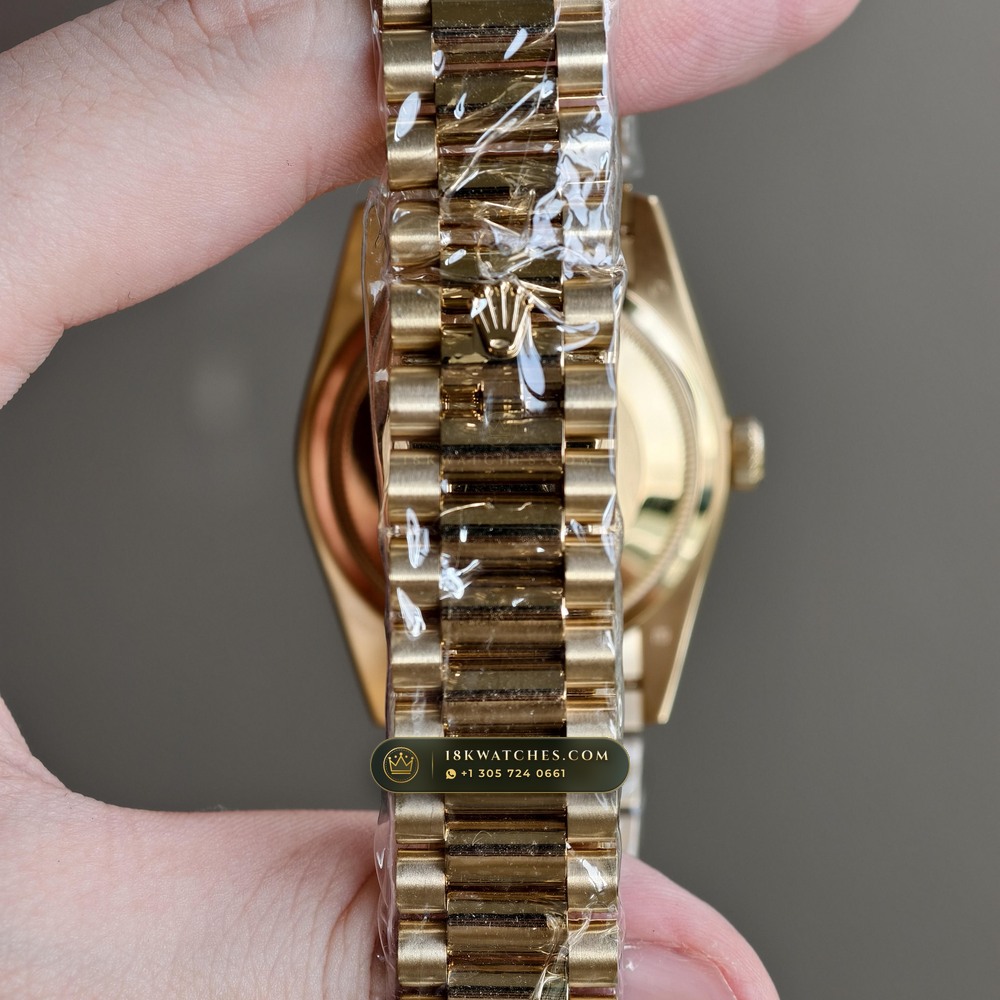 Rolex Day-Date 36 Coral Red Stella Lacquer Dial 18K Yellow Gold Ref. 18238 — Studio Gallery Plate VII in 18K Yellow Gold Au750 (141.5g Verified Mass, Rolex Manufacture Cal. 3155)