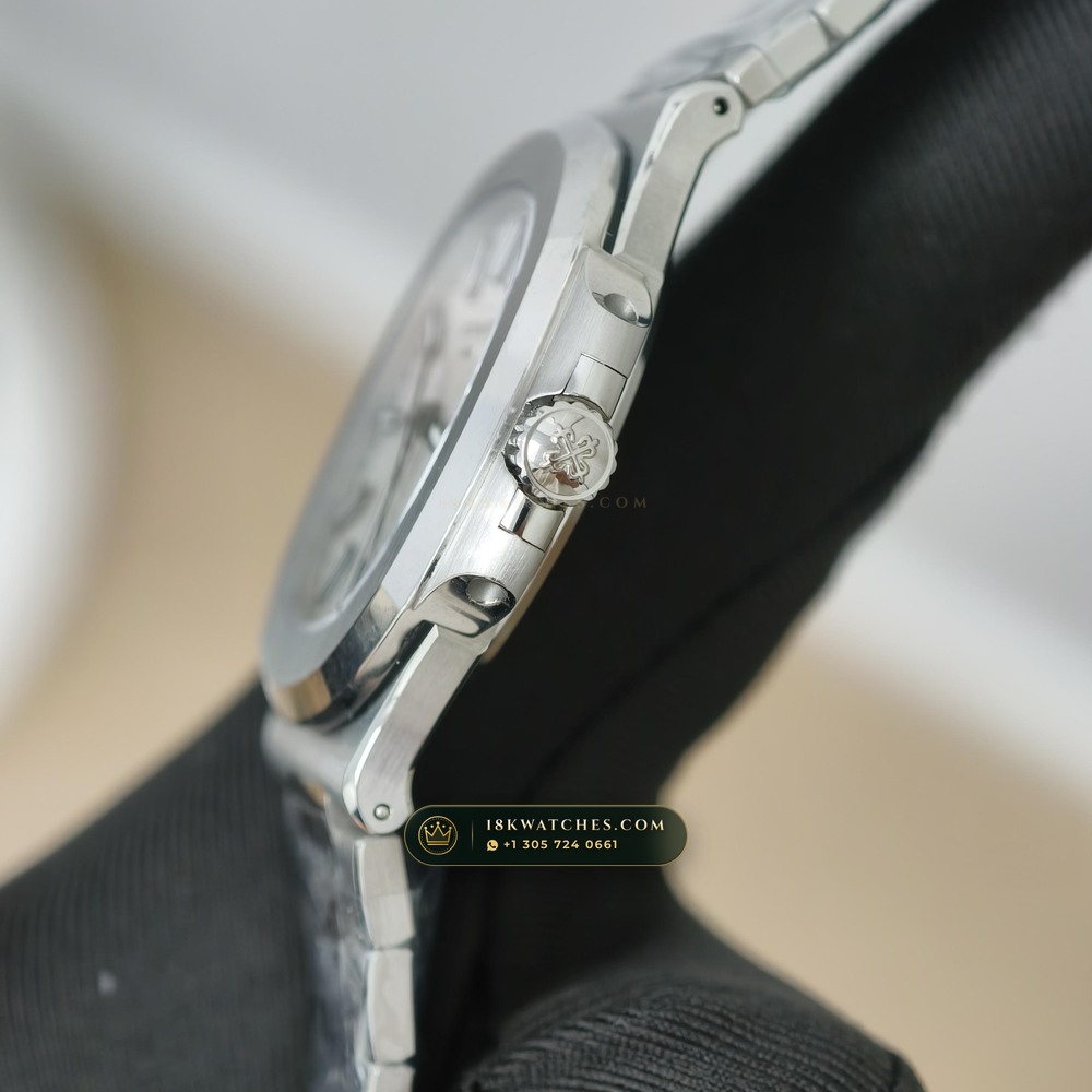 Patek Philippe Nautilus Self-Winding Custom SW Dial Free-Sprung Calibre Ref. 5711/1A-011 — Studio Gallery Plate IV in 904L Stainless Steel Custom Architecture (115.4g Verified Mass, Patek Philippe Cal. 26-330 S C / Cal. 324 S C - 21K Gold Rotor)