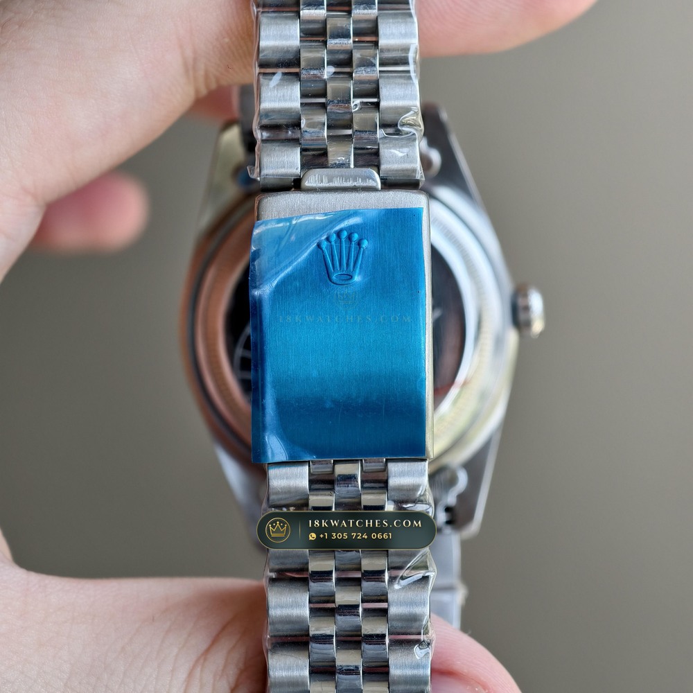 Rolex GMT-Master Vintage Ref. 1675 — Studio Gallery Plate VII in 904L Stainless Steel Custom Architecture (113.9g Verified Mass, Rolex Vintage Automatic Calibre)