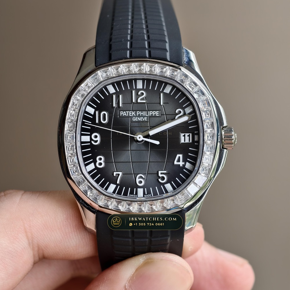 Patek Philippe Aquanaut Extra-Large Self-Winding Diamond-Set Bezel Ref. 5167A