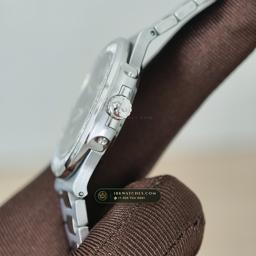 Patek Philippe Nautilus Self-Winding Diamond-Set Bezel Ref. 5711/1300A-001 — Studio Gallery Plate V in 904L Stainless Steel Custom Architecture (118.2g Verified Mass, Patek Philippe Cal. 26-330 S C / Cal. 324 S C - 21K Gold Rotor)