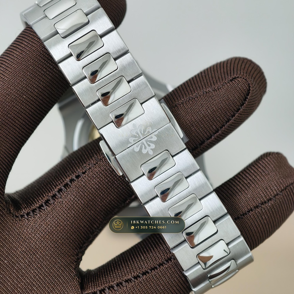 Patek Philippe Nautilus Self-Winding Diamond-Set Bezel Ref. 5711/1300A-001 — Studio Gallery Plate VI in 904L Stainless Steel Custom Architecture (118.2g Verified Mass, Patek Philippe Cal. 26-330 S C / Cal. 324 S C - 21K Gold Rotor)