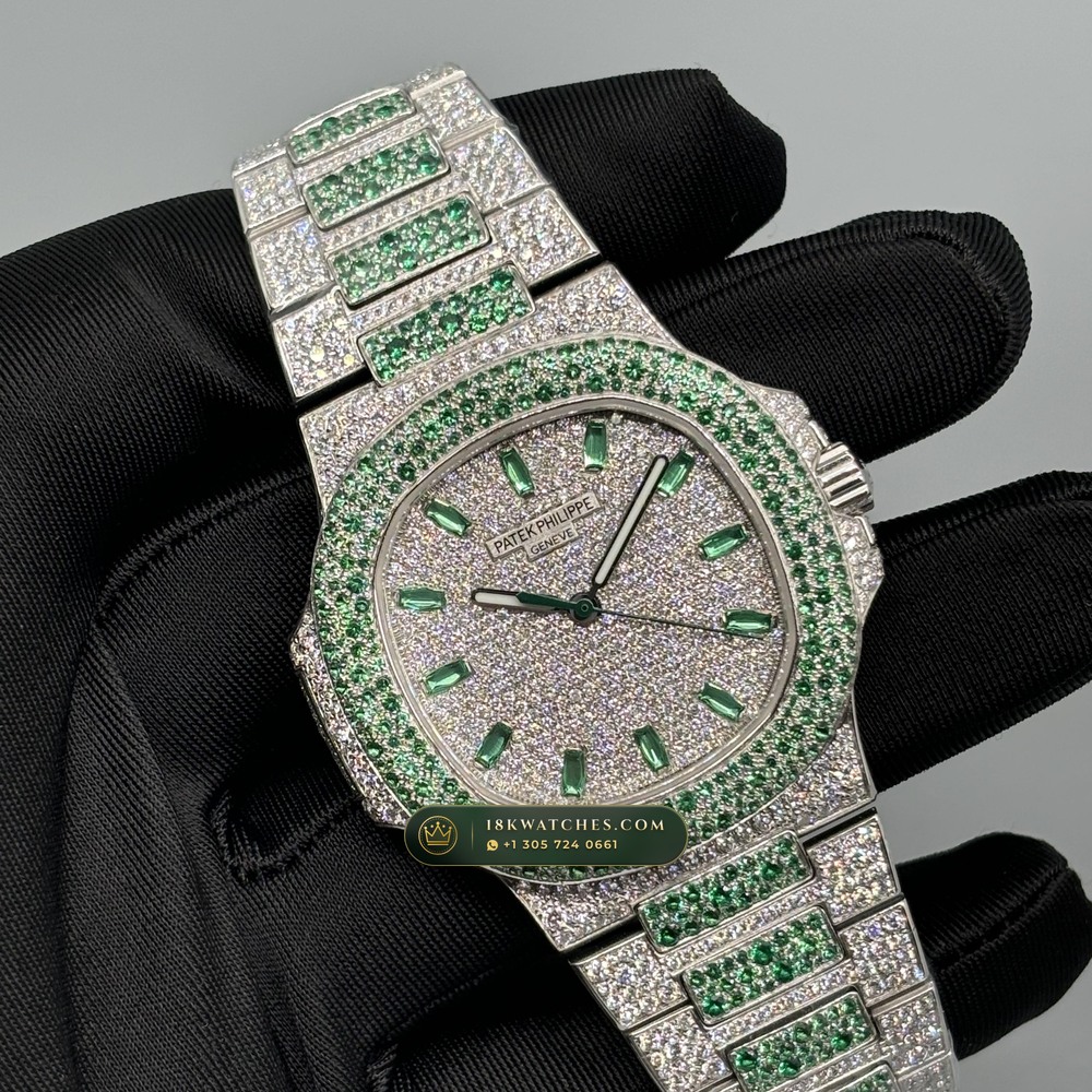 Patek Philippe Nautilus Self-Winding 40mm Baguette Emerald & Diamond Edition Ref. 5711/113P-001 — Studio Gallery Plate III in 904L Stainless Steel Custom Architecture (114.9g Verified Mass, Patek Philippe Cal. 26-330 S C / Cal. 324 S C - 21K Gold Rotor)