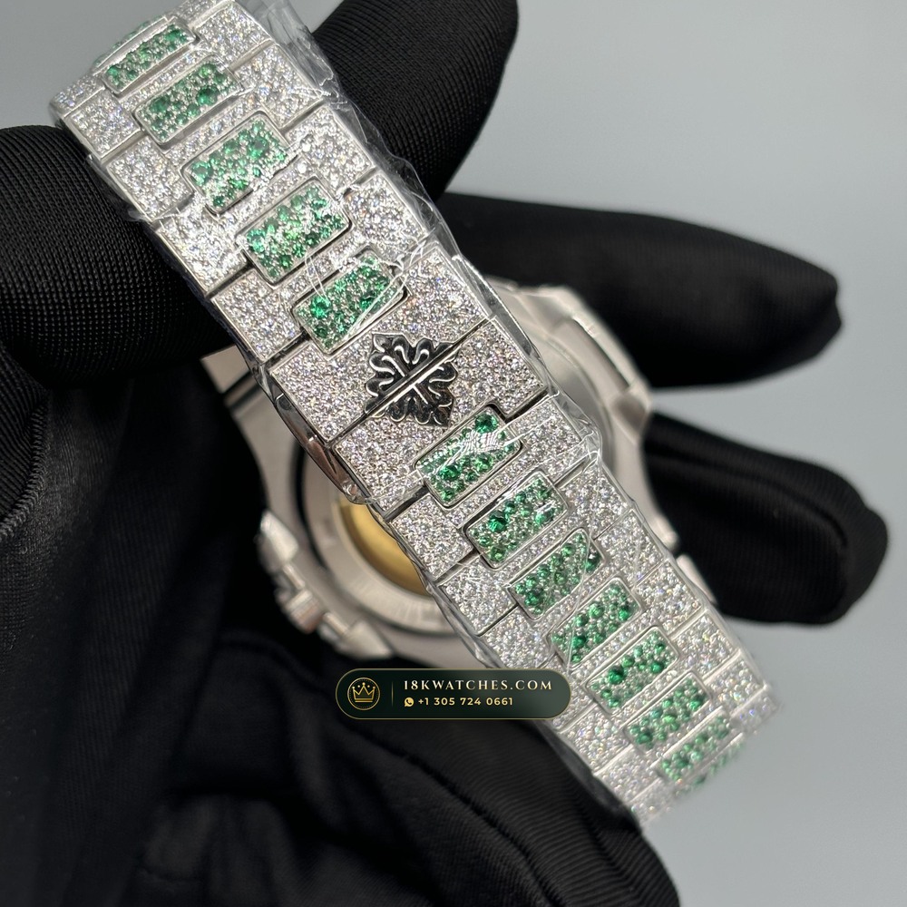 Patek Philippe Nautilus Self-Winding 40mm Baguette Emerald & Diamond Edition Ref. 5711/113P-001 — Studio Gallery Plate VI in 904L Stainless Steel Custom Architecture (114.9g Verified Mass, Patek Philippe Cal. 26-330 S C / Cal. 324 S C - 21K Gold Rotor)