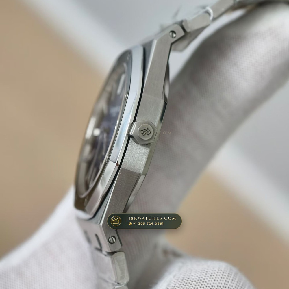 Audemars Piguet Royal Oak Jumbo Extra-Thin 39mm Ref. 15202IP.OO.1240IP.01 — Studio Gallery Plate IV in Grade 5 Titanium Monobloc (93.6g Verified Mass, Audemars Piguet Cal. 2121 Ultra-Thin)