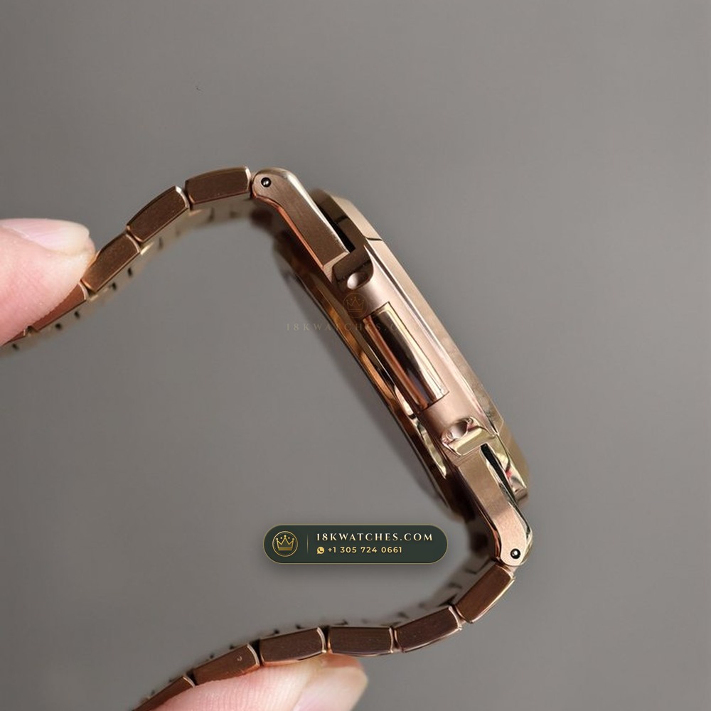 Patek Philippe Nautilus 40mm Graduated Chocolate Brown Dial 18K Rose Gold Ref. 5711/1R-001 — Studio Gallery Plate V in 18K Rose Gold Au750 (186.5g Verified Mass, Patek Philippe Cal. 26-330 S C / Cal. 324 S C - 21K Gold Rotor)