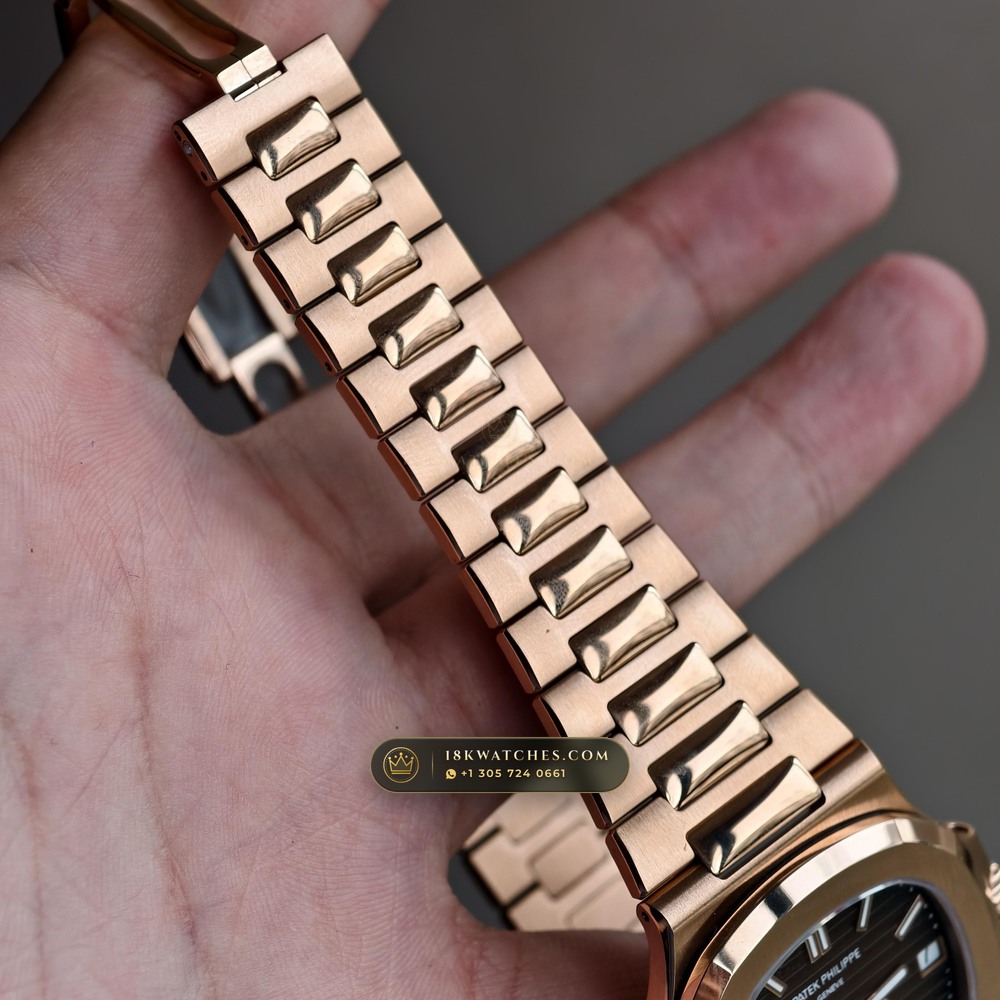 Patek Philippe Nautilus 40mm Graduated Chocolate Brown Dial 18K Rose Gold Ref. 5711/1R-001 — Studio Gallery Plate VIII in 18K Rose Gold Au750 (186.5g Verified Mass, Patek Philippe Cal. 26-330 S C / Cal. 324 S C - 21K Gold Rotor)