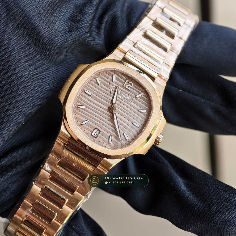 Patek Philippe Nautilus Ladies Automatic 18K Rose Gold Ref. 7118/1R-010 — Studio Gallery Plate III in 18K Rose Gold Au750 (146.3g Verified Mass, Patek Philippe Cal. 324 S C - 21K Gold Rotor)