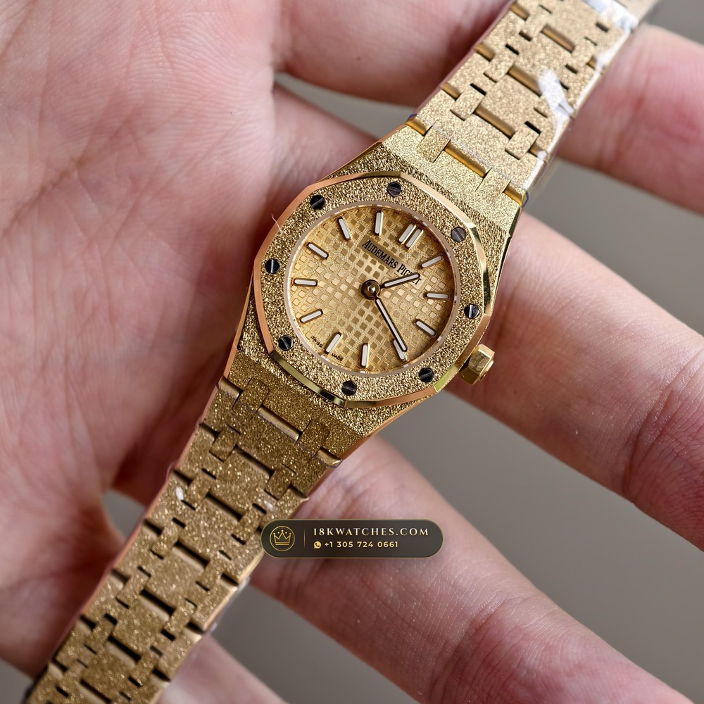 Audemars Piguet Royal Oak Mini Frosted Gold 23mm 18K Yellow Gold Ref. 67630BA.GG.1312BA.01 — Studio Gallery Plate III in 18K Yellow Gold Au750 (73.1g Verified Mass, Audemars Piguet Cal. 2730)