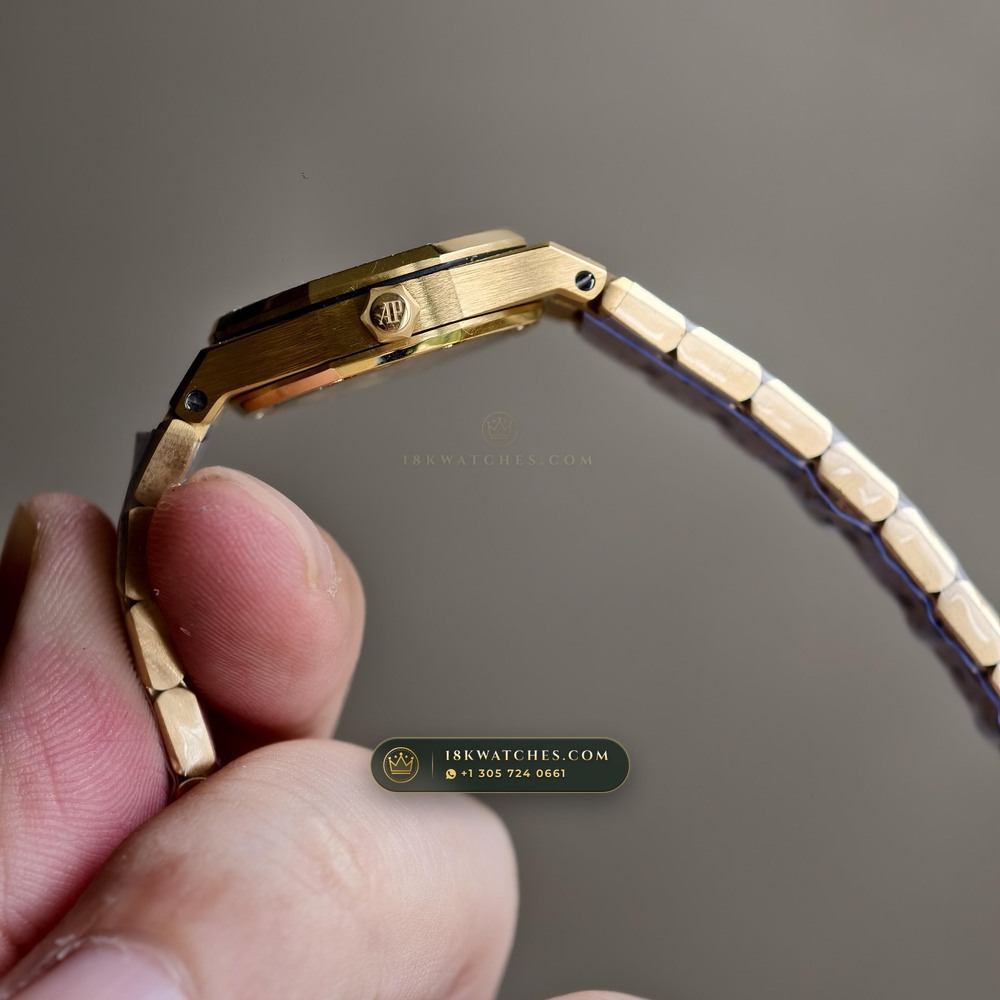 Audemars Piguet Royal Oak Mini Frosted Gold 23mm 18K Yellow Gold Ref. 67630BA.GG.1312BA.01 — Studio Gallery Plate V in 18K Yellow Gold Au750 (73.1g Verified Mass, Audemars Piguet Cal. 2730)