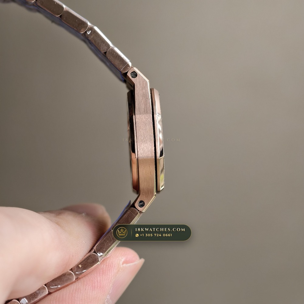 Audemars Piguet Royal Oak Mini Frosted Gold 23mm 18K Rose Gold Ref. 67630OR.GG.1312OR.01 — Studio Gallery Plate IV in 18K Rose Gold Au750 (73.7g Verified Mass, Audemars Piguet Cal. 2730)