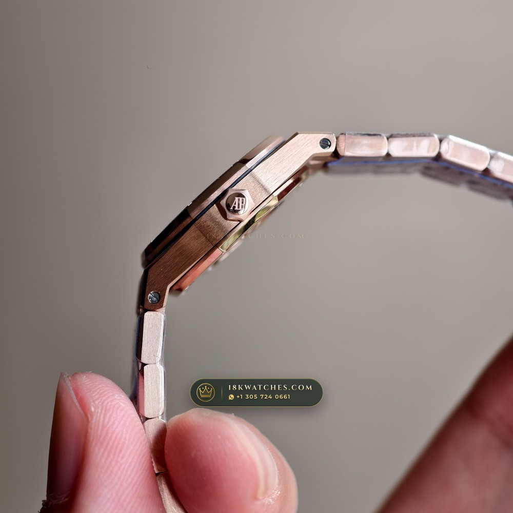 Audemars Piguet Royal Oak Mini Frosted Gold 23mm 18K Rose Gold Ref. 67630OR.GG.1312OR.01 — Studio Gallery Plate V in 18K Rose Gold Au750 (73.7g Verified Mass, Audemars Piguet Cal. 2730)