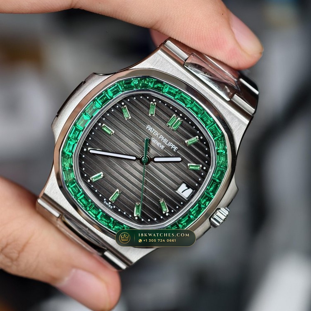 Patek Philippe Nautilus Off-Catalogue Baguette Emerald Bezel 950 Platinum Ref. 5711/113P-001 — Studio Gallery Plate III in 950 Platinum Pt950 (245.2g Verified Mass, Patek Philippe Cal. 26-330 S C / Cal. 324 S C - 21K Gold Rotor)