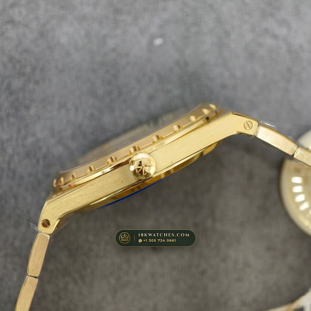 Vacheron Constantin Historiques 222 Jumbo 37mm 18K Yellow Gold Ref. 4200H/222J-B935 — Studio Gallery Plate V in 18K Yellow Gold Au750 (169.6g Verified Mass, Vacheron Constantin Cal. 2455/2 - 22K Gold Rotor)