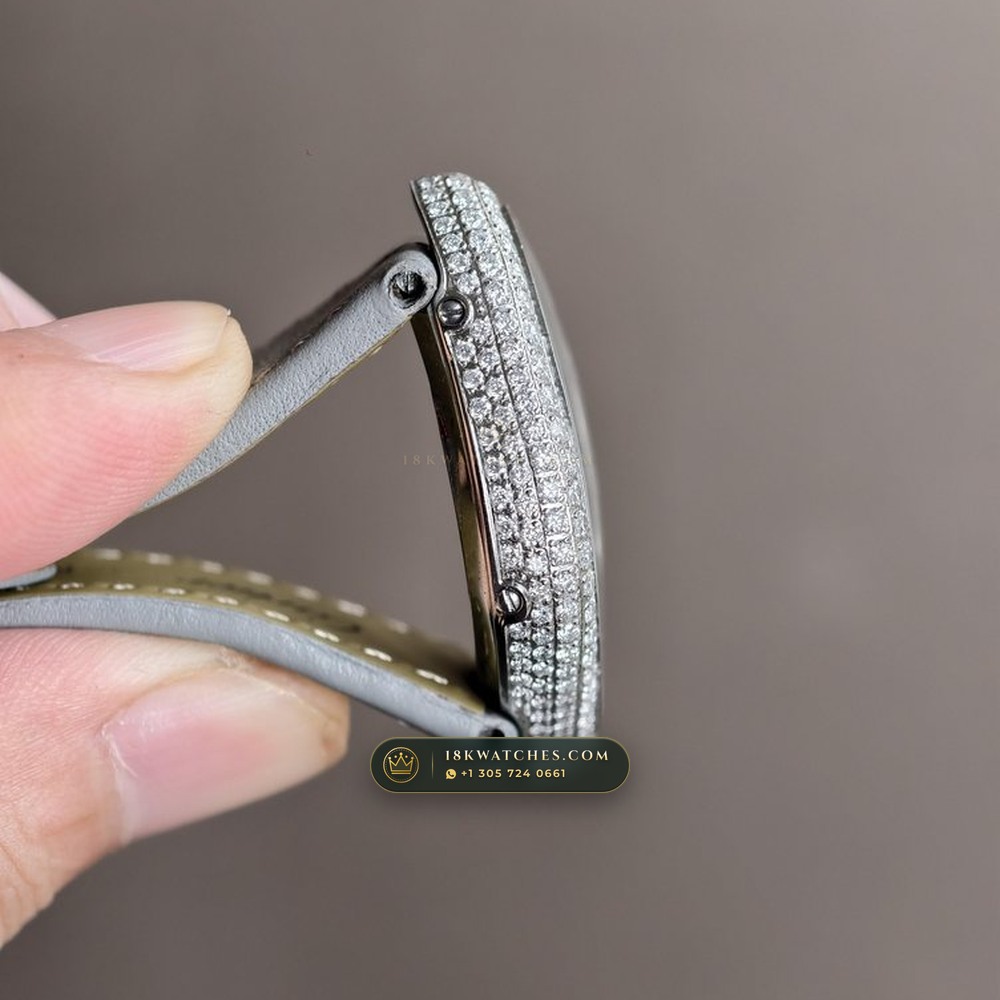 Cartier Crash de Cartier London Boutique Diamond Bezel 950 Platinum Ref. CRWHCH0006 — Studio Gallery Plate V in 950 Platinum Pt950 (73.7g Verified Mass, Cartier Manufacture Hand-Wound Cal. 8970 MC)