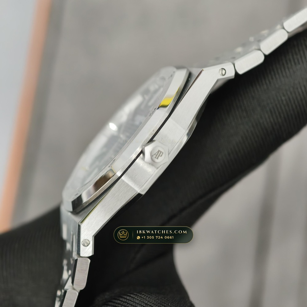 Audemars Piguet Royal Oak Jumbo Extra-Thin 39mm Custom Tapestry Dial Ref. 15202ST — Studio Gallery Plate V in 904L Stainless Steel Custom Architecture (103.4g Verified Mass, Audemars Piguet Cal. 2121 Ultra-Thin)
