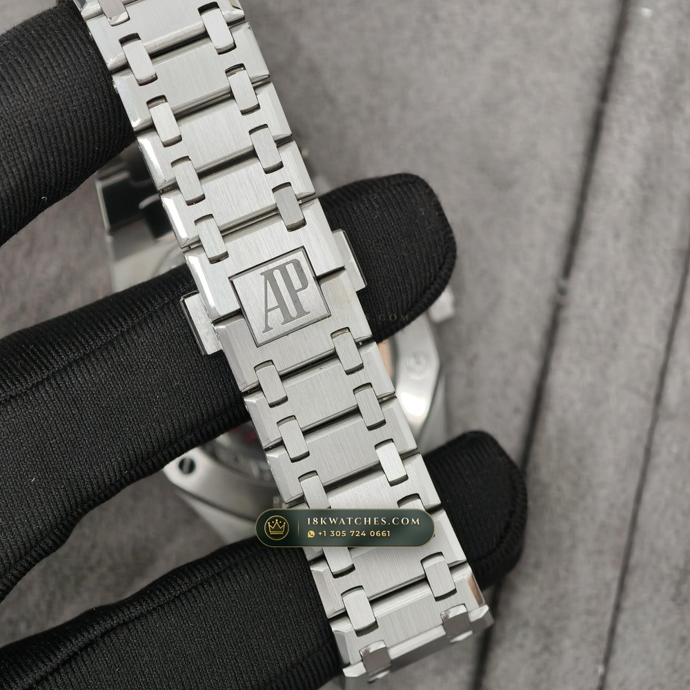 Audemars Piguet Royal Oak Jumbo Extra-Thin 39mm Custom Tapestry Dial Ref. 15202ST — Studio Gallery Plate VIII in 904L Stainless Steel Custom Architecture (103.4g Verified Mass, Audemars Piguet Cal. 2121 Ultra-Thin)
