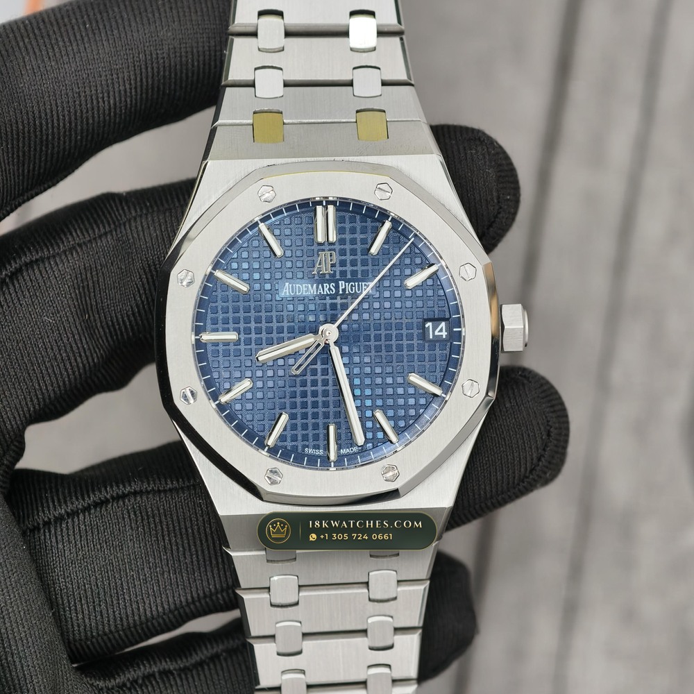 Audemars Piguet Royal Oak Selfwinding 41mm Custom SW Dial Free-Sprung Calibre Ref. 15500ST