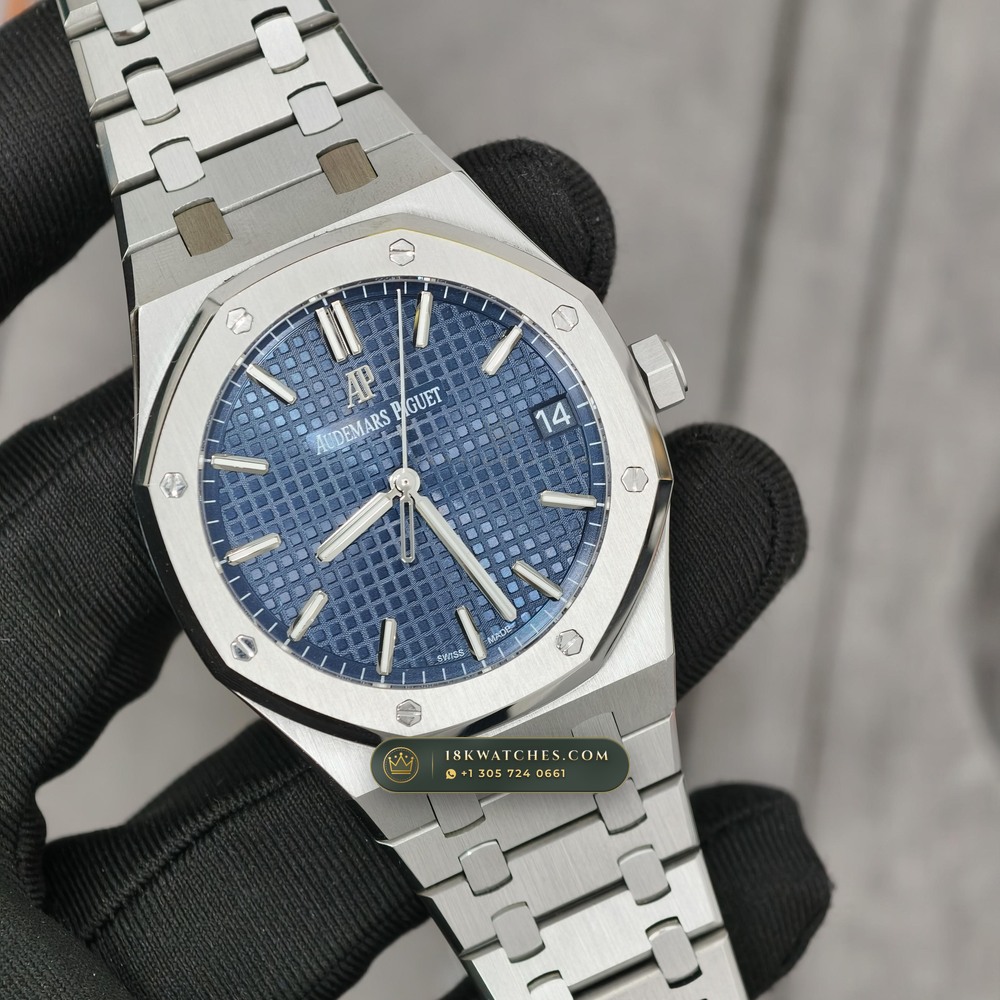 Audemars Piguet Royal Oak Selfwinding 41mm Custom SW Dial Free-Sprung Calibre Ref. 15500ST — Studio Gallery Plate IV in 904L Stainless Steel Custom Architecture (166.7g Verified Mass, Audemars Piguet Cal. 4302 - 70h Power Reserve)