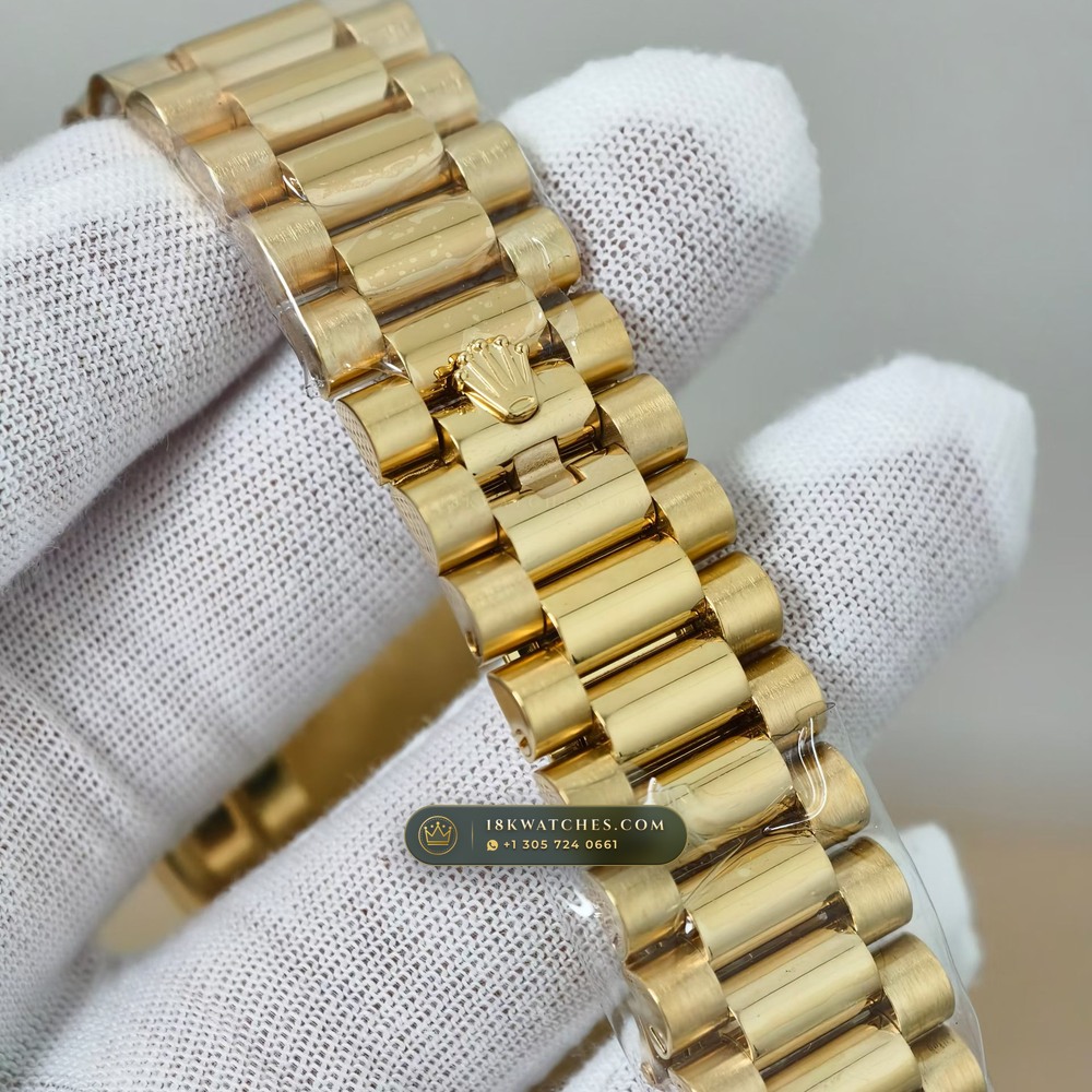 Rolex Day-Date 40 Iridescent Natural Mother-of-Pearl Dial Diamond-Set Bezel 18K Yellow Gold Ref. 228348RBR — Studio Gallery Plate VI in 18K Yellow Gold Au750 (210.3g Verified Mass, Rolex Manufacture Cal. 3255 - 70h Power Reserve)