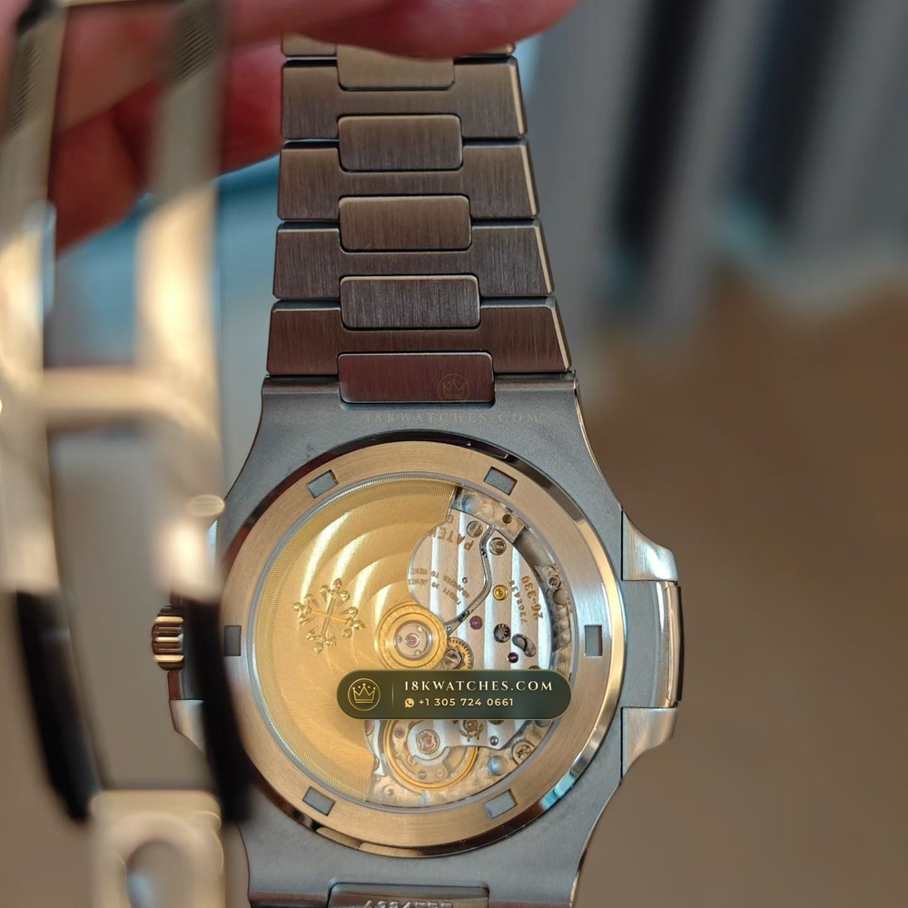 Patek Philippe Nautilus Self-Winding Custom SW Dial Free-Sprung Calibre Ref. 5711/1A-001 — Studio Gallery Plate VII in 904L Stainless Steel Custom Architecture (115.1g Verified Mass, Patek Philippe Cal. 26-330 S C / Cal. 324 S C - 21K Gold Rotor)
