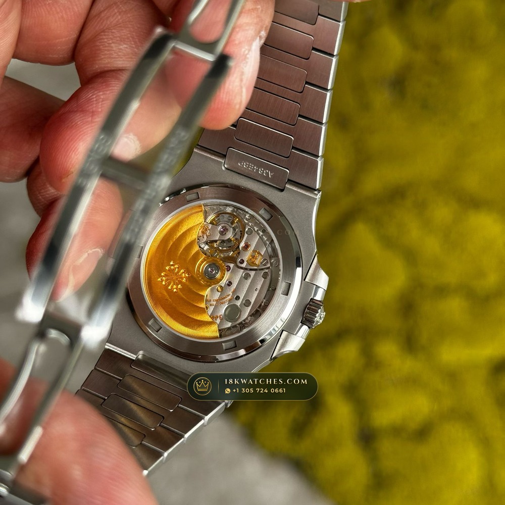 Patek Philippe Nautilus Self-Winding Geneva Atelier Spec Ref. 5711/1A-011 — Studio Gallery Plate VIII in 904L Stainless Steel Custom Architecture (114.7g Verified Mass, Patek Philippe Cal. 26-330 S C / Cal. 324 S C - 21K Gold Rotor)